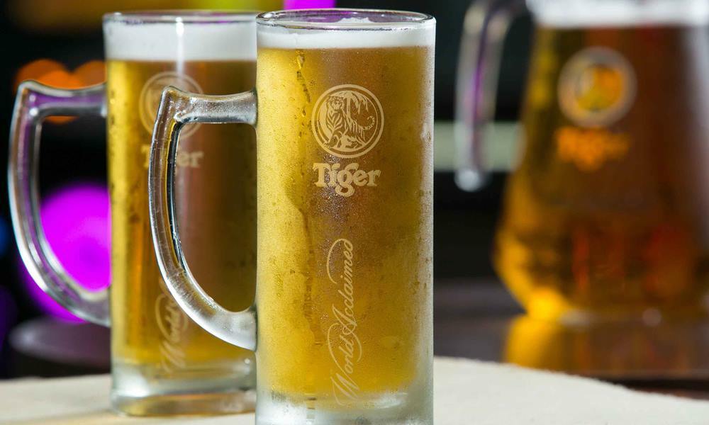 2 for 1 happy hour tiger draught at Bar 22