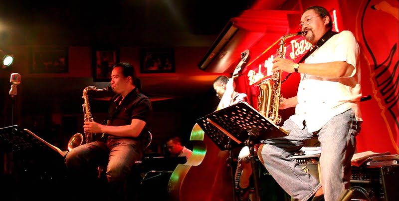 Visit Binh Minh in Hanoi to experience the nightlife of Vietnam