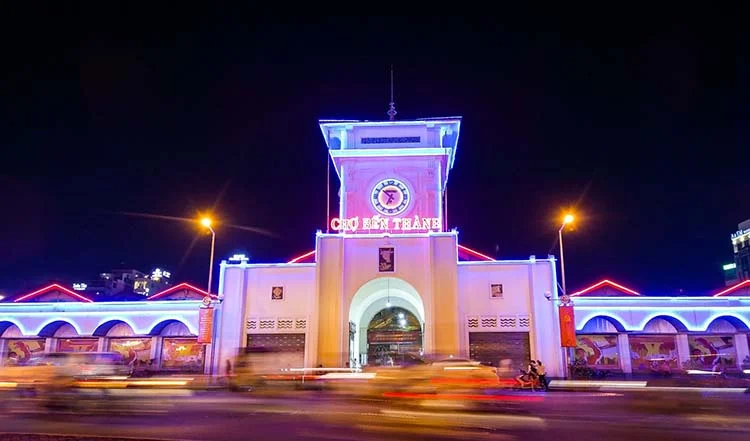 Pasar Ben Thanh Pada Malam Tahun Baru Di Saigon