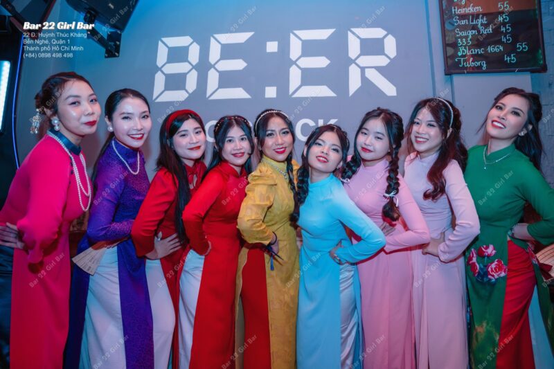 Best Bar In Ho Chi Minh City Bar 22 Lady Bar Bar Girls wearing Ao Dai Happy Customers 014 minJPG