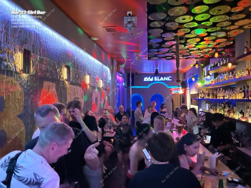 호치민 시 Bar 22 Girl Bar의 총각 파티
